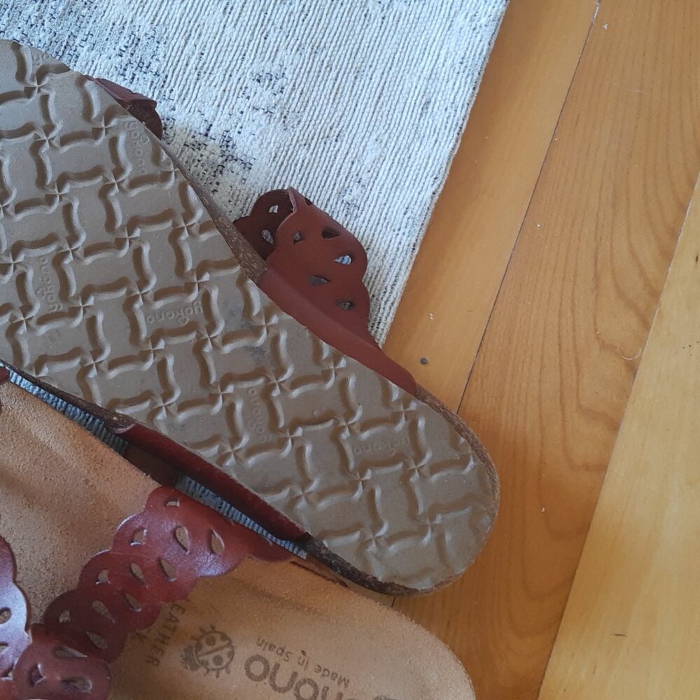 Sandals - Picture 2 of 2